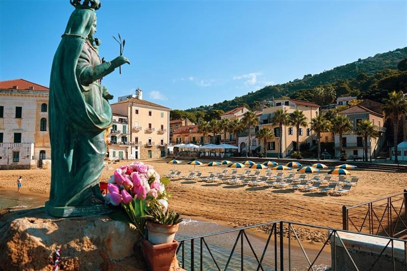 Hotel La Pergola Санта-Марія-ді-Кастеллабате Екстер'єр фото
